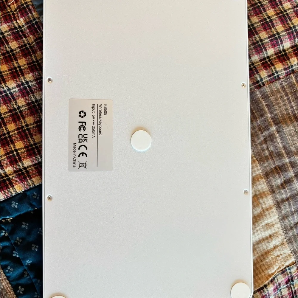 Wireless blue tooth keyboard